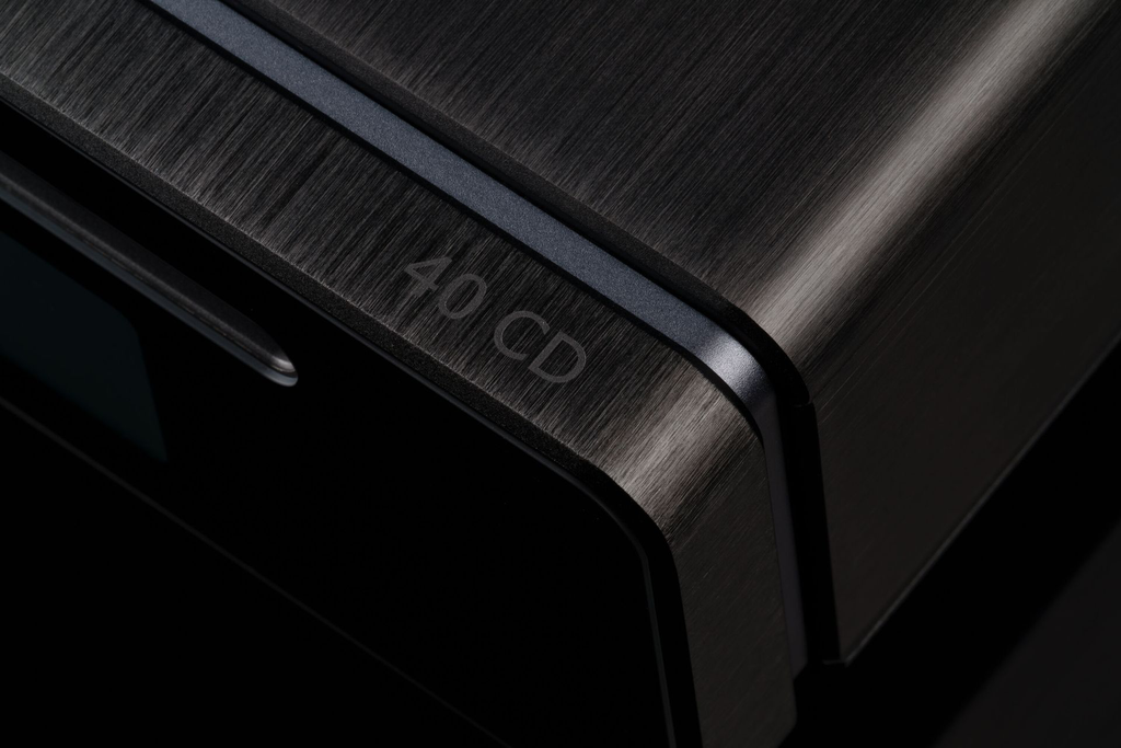 Cyrus 40 CD CloseUp ModelDes-large.webp